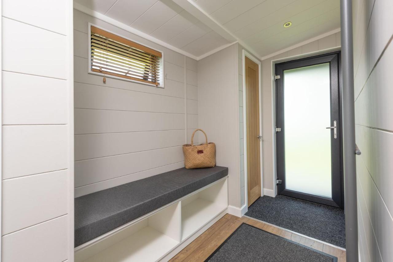 Primrose Lodge, 25 Roadford Lake Lodges Lifton ภายนอก รูปภาพ