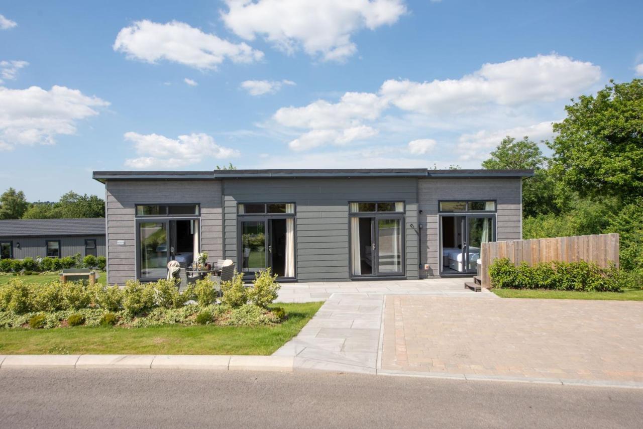 Primrose Lodge, 25 Roadford Lake Lodges Lifton ภายนอก รูปภาพ