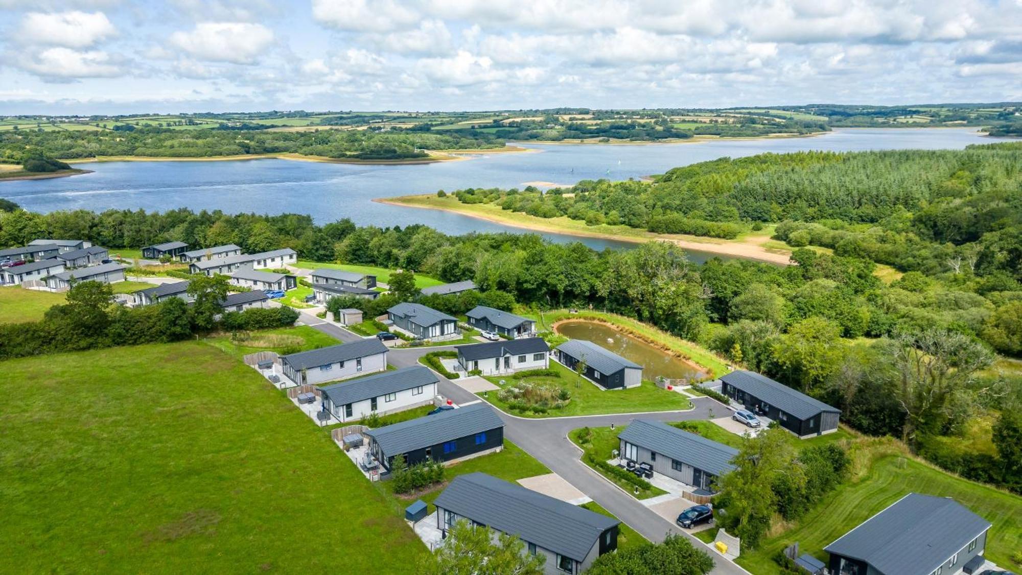 Primrose Lodge, 25 Roadford Lake Lodges Lifton ภายนอก รูปภาพ