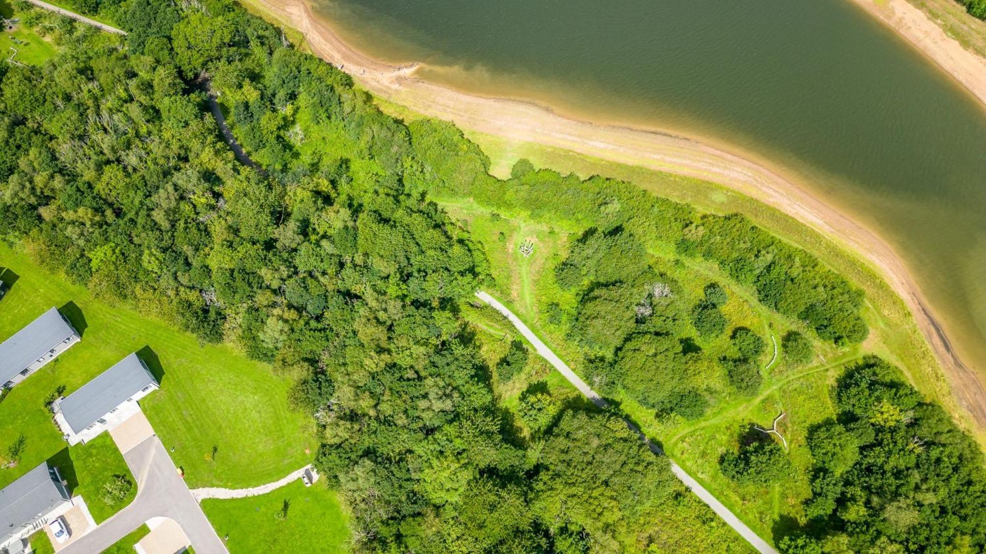 Primrose Lodge, 25 Roadford Lake Lodges Lifton ภายนอก รูปภาพ